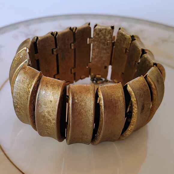 Vintage Rare MCM PAMAR Gold Tone 14 Segments Cuff Bracelet Chunky - Picture 6 of 6